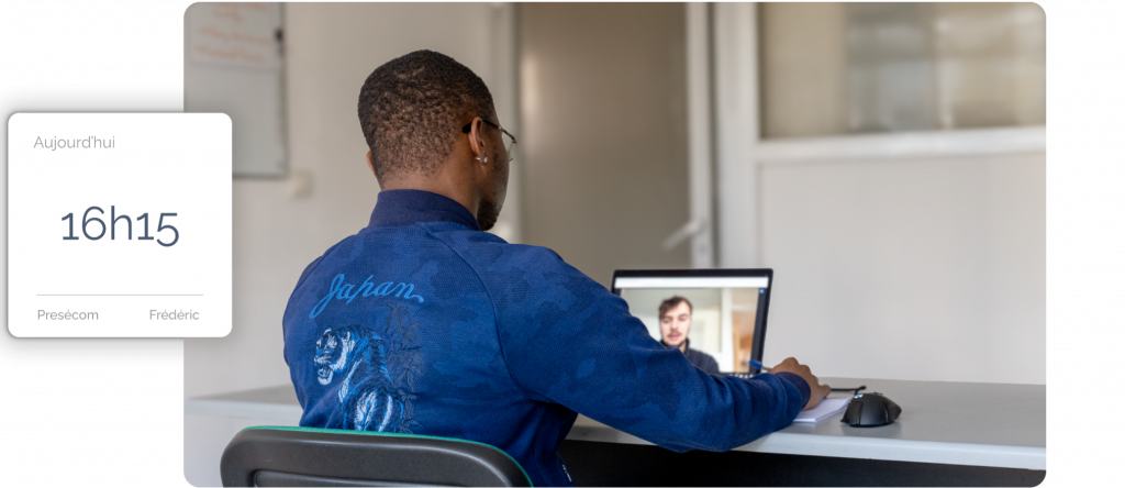 Visio client : Lancement projet vitrophanie, enseigne adhésive & marquage véhicule.