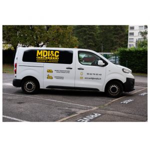 Marquage de véhicule sur Peugeot Expert réalisé pour la société MDIC à Lyon.